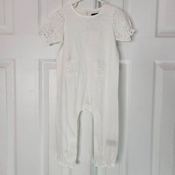 7 for all‎ Mankind Eyelet Coverall 18 Months White Snaps Short Sleeve Cotton NEW - Picture 1 of 12